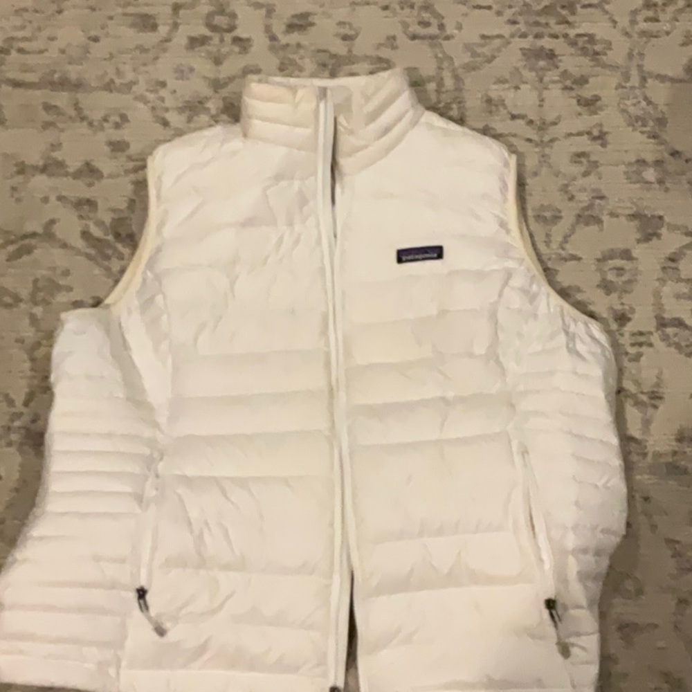 Patagonia  white vest Sz XXL